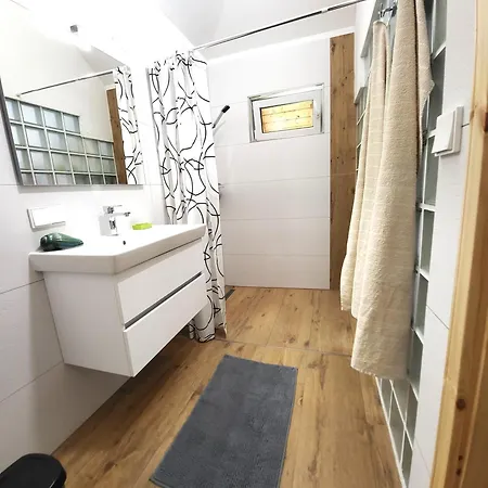 Apartment Agardy 1 *
